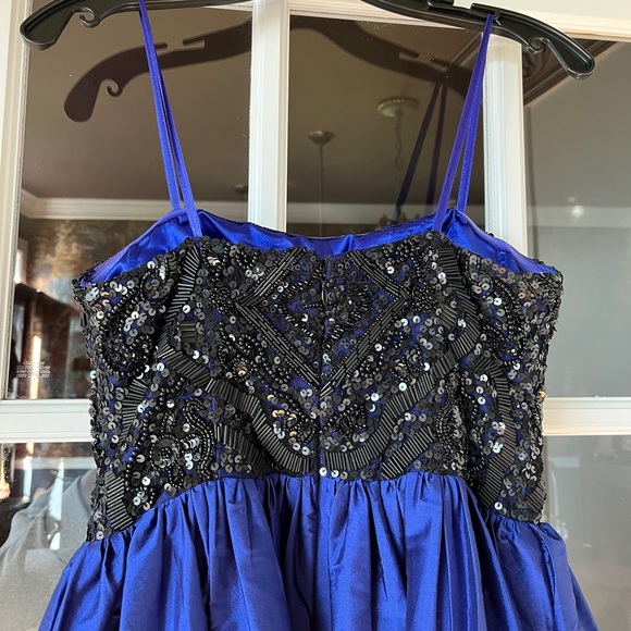 Navy Beaded Formal Gown - Picture 4 of 5